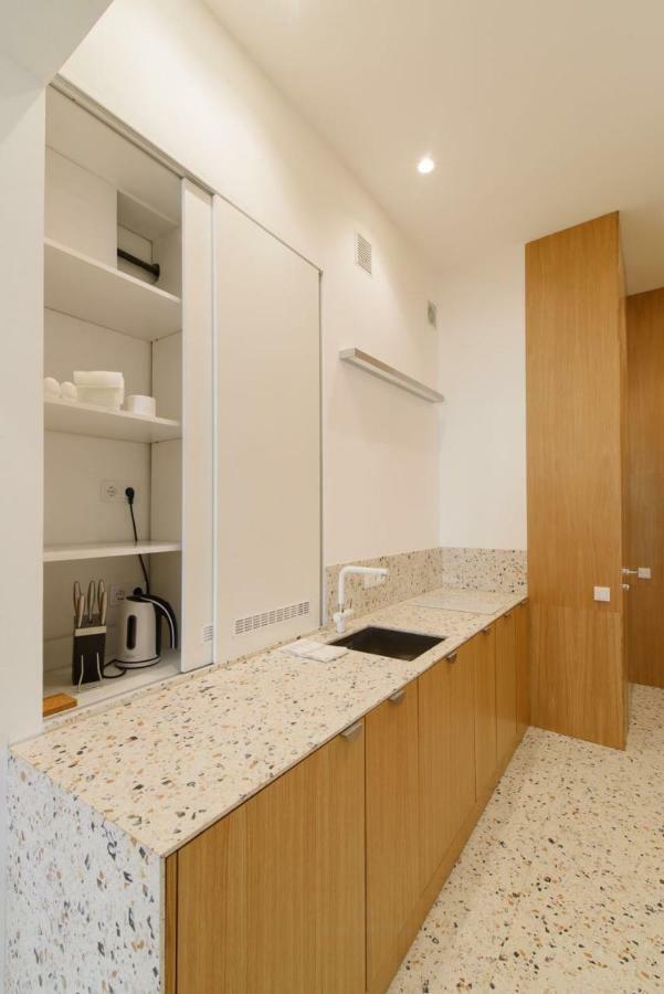Sunrise Apartment Lviv Exterior foto